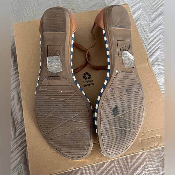 Dolce Vita Sandals - SIZE - Picture 3 of 8